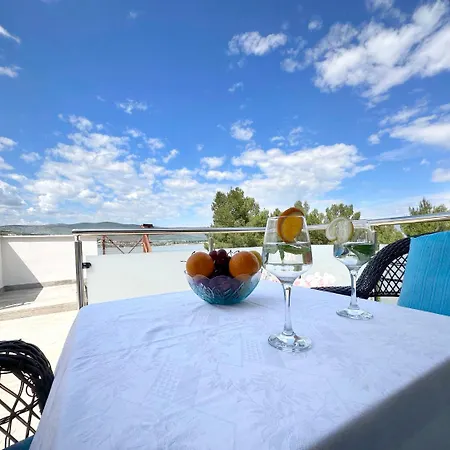 Apartment Vini