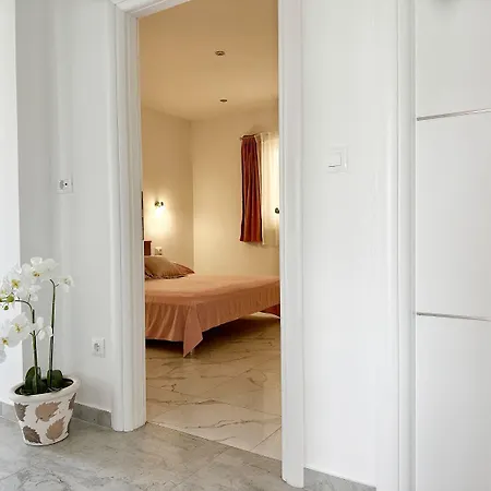 Apartment Vini *