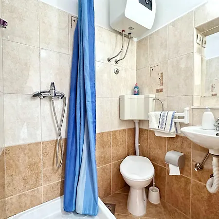 Apartment Vini