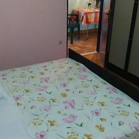 Vini Apartment *