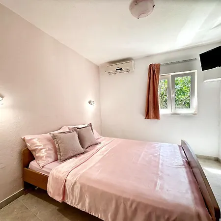 Vini Trogir
