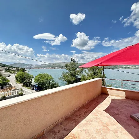 Vini Apartment Trogir