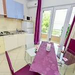 Apartment Vini *